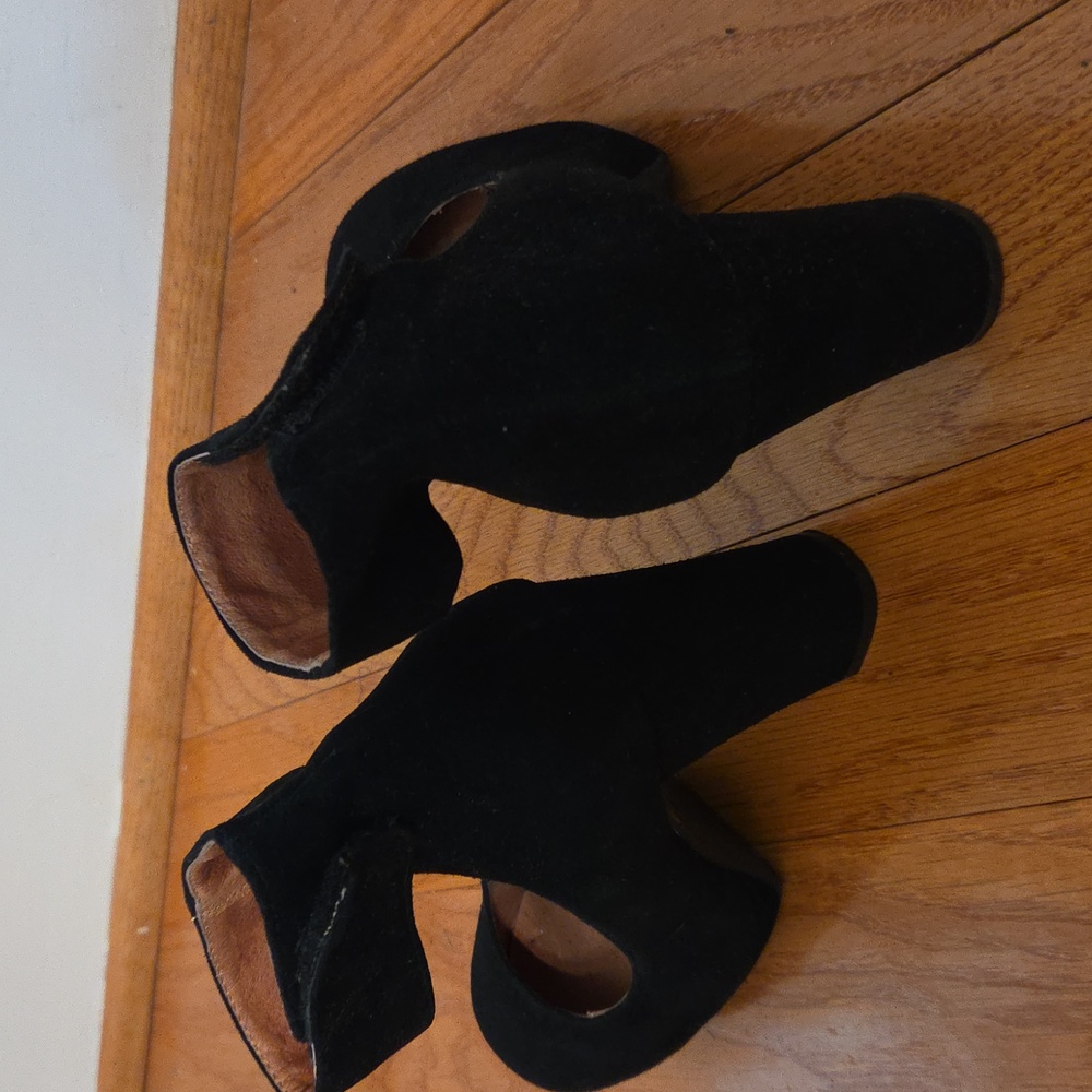 Jeffrey Campbell gorgeous platform heels; velcro ankle-strapped, Classy Heels, 7 - Picture 3 of 6